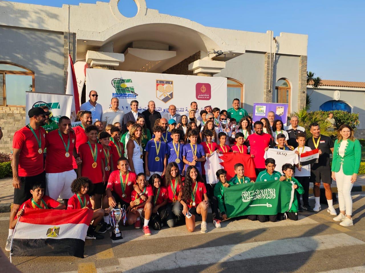 أشبال مصر 🇾🇪 يحصدون 4 ميداليات 🥇🥈🥉بالبطولة العربية للتنس للناشئين والناشئات تحت ١٢ سنة.